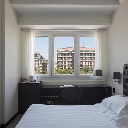 Hotel Plaza Pescara Bagian luar foto