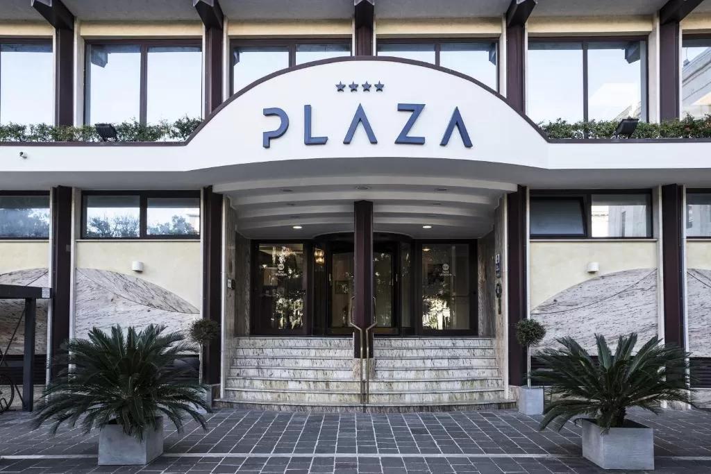 Hotel Plaza Pescara Bagian luar foto